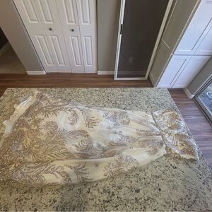 Elegant Gold and Cream Gown size 4